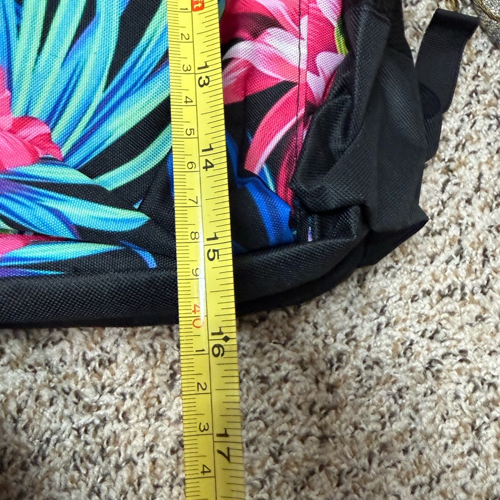 Backpack and Lunchbox Set: Tropical Floral Design - Picture 9 of 16